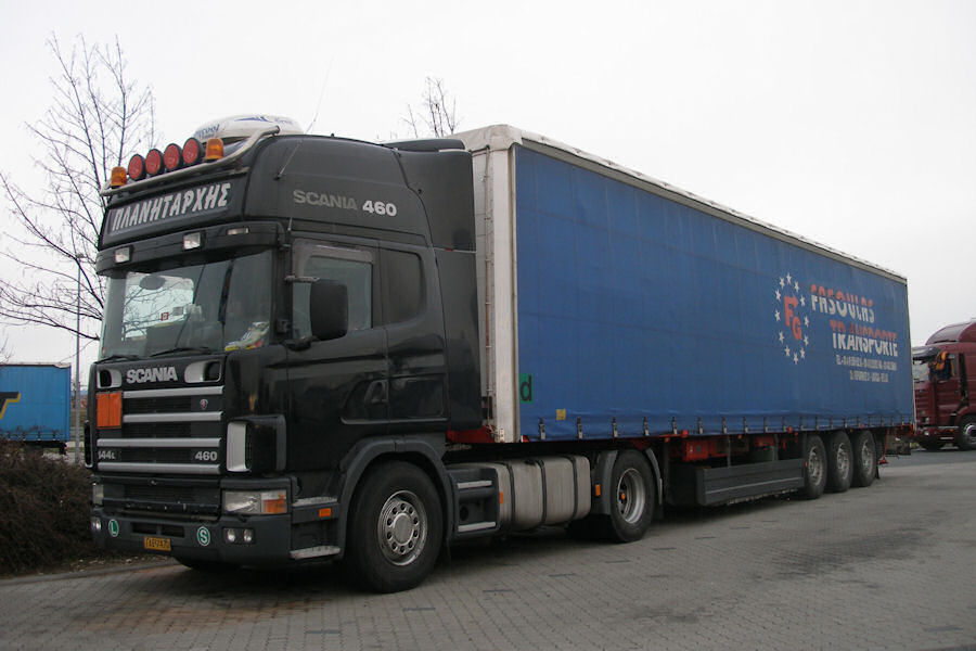 GR-Scania-144-L-460-schwarz-Holz-150810-01.jpg - Frank Holz