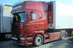 GR-Scania-R-580-Sarantos-Holz-150810-01