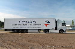 GR-Volvo-FH-520-Pelekis-180511-02