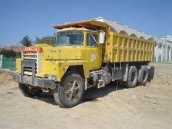 Mack-gelb-Werblow-020406-01-ISR