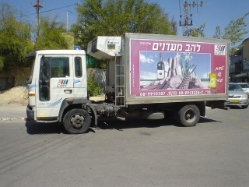 Volvo-FLC-weiss-Werblow-020406-06-ISR