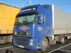 Volvo-FH12-420-Immensum-Fustinoni-231205-01-LT