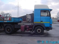 Renault-R-Grulux-Engel-300105-03
