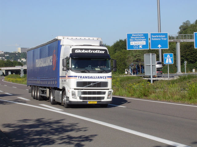 Volvo-FH12-Transalliance-MMartin-110107-02-LUX.jpg - M. Martin