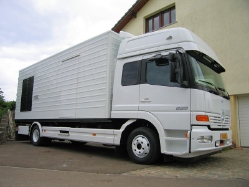 MB-Atego-823-Rischette-260507-02-LUX