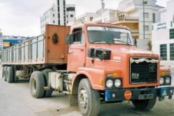 Volvo-N-1020-rot-Michel-150806-01-MKO