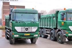NL-MB-Actros-3331-AK-6x6-vdLinden-070209-02