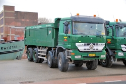 NL-MB-Actros-4140-AK-8x8-vdLinden-070209-02