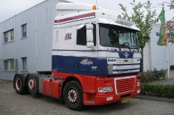 NL-DAF-XF-95430-Holz-100810-01