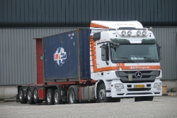 NL-MB-Actros-3-1841-DVK-Holz-100810-01
