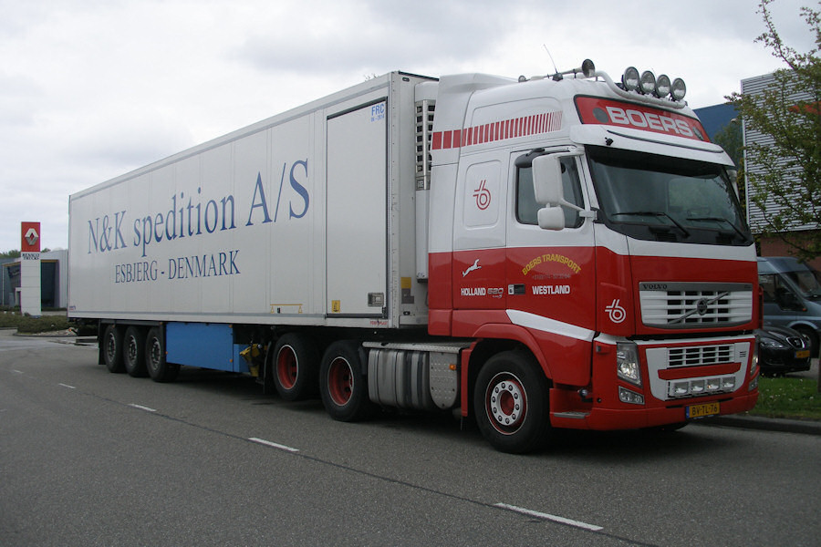 NL-Volvo-FH-II-520-Boers-Holz-100810-01.jpg
