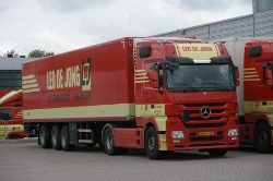 NL-MB-Actros-3-de-Jong-Holz-100810-01