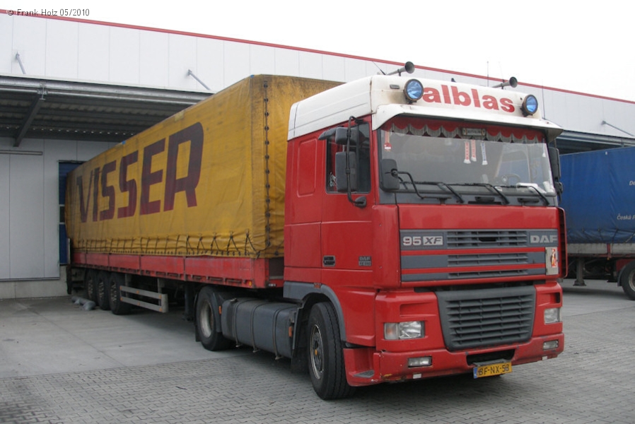 NL-DAF-95-XF-380-Alblas-Holz-110810-01.jpg