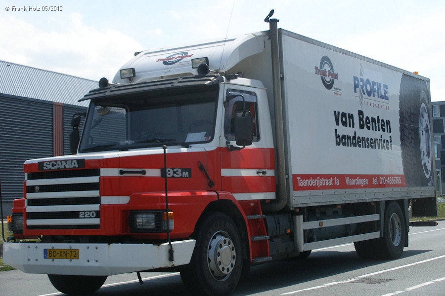NL-Scania-93-M-220-van-Benten-Holz-110810-01.jpg