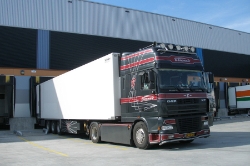 NL-DAF-XF-Booman-Holz-110810-01