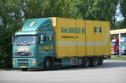 NL-Volvo-FH12-420-Bakker-Holz-110810-05