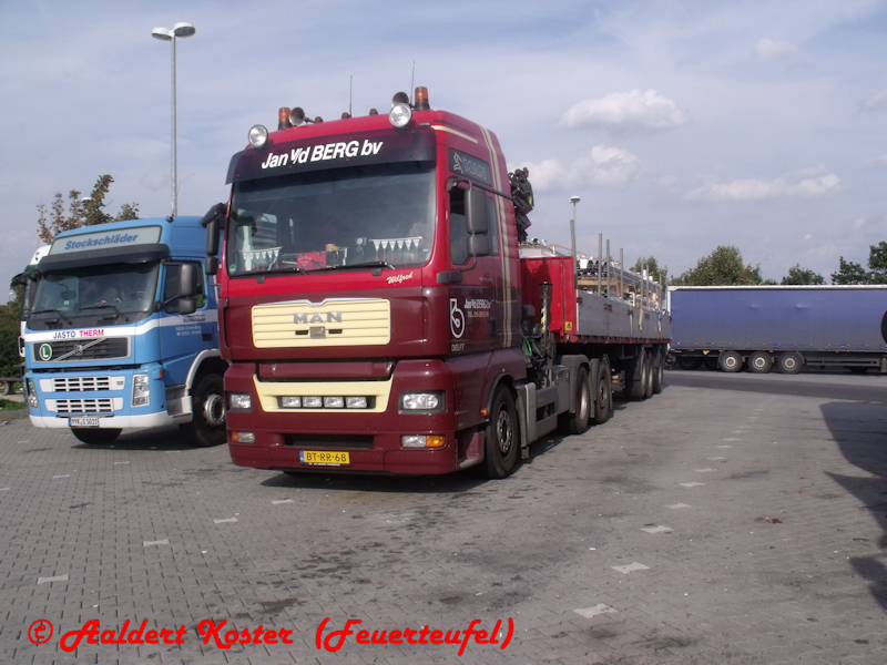 NL-MAN-TGA-XXL-vdBerg-Koster-141210-01.jpg