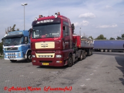 NL-MAN-TGA-XXL-vdBerg-Koster-141210-01