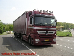 NL-MB-Actros-MP2-Lucas-Koster-141210-01