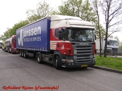 NL-Scania-R-420-Janssen-Koster-141210-01
