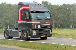 NL-Volvo-FH12-Schell-100511-01
