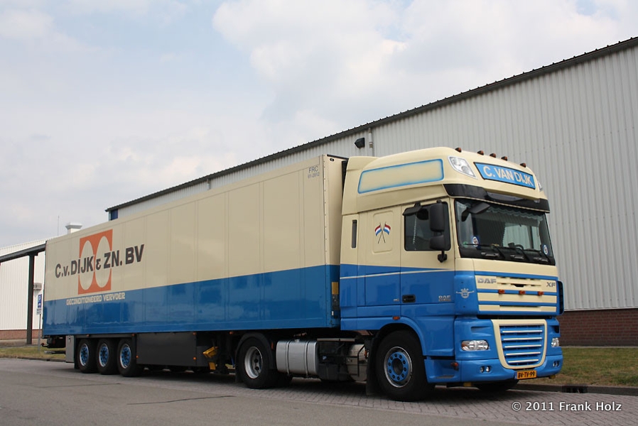 NL-DAF-XF-105460-vDijk-Holz-090711-01.jpg