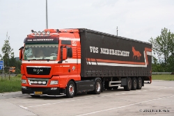 NL-MAN-TGX-Vos-Holz-090711-01