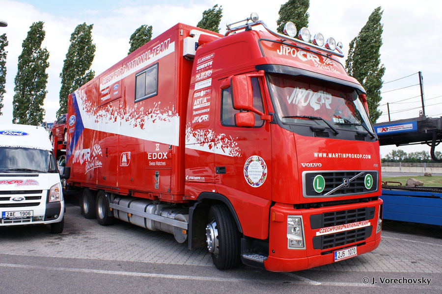 AUT-Volvo-FH-rot-Vorechovsky-210711-01.jpg