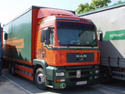 MAN-TGA-LX-Hoetzeneder-Holz-170605-01-AUT