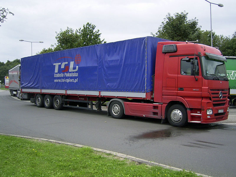 PL-MB-Actros-MP2-1844-rot-Hintermeyer-140311-01.jpg -                                                                