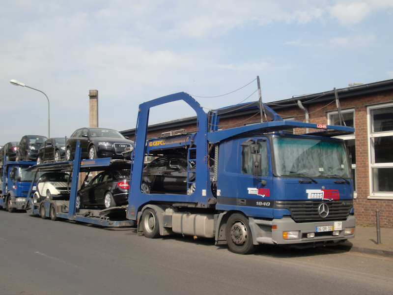 POR-MB-Actros-1840-blau-DS-270610-01.jpg - Trucker Jack