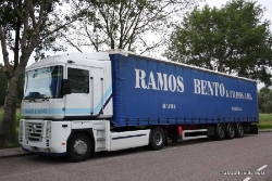 POR-Renault-Magnum-II-440-Ramos-Holz-080711-01