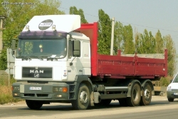 RO-MAN-F2000-26343-weiss-Vorechovsky-150908-01