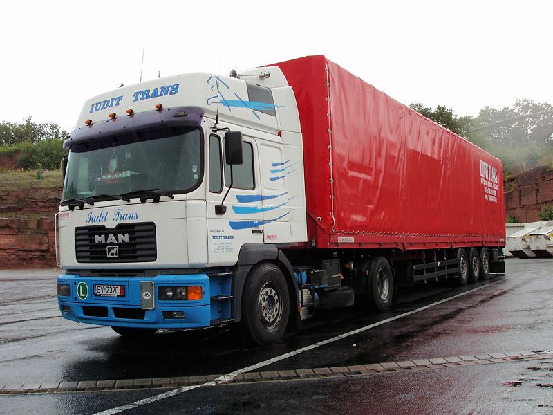 MAN-FE-460-A-weiss-Holz-120907-01-RO.jpg