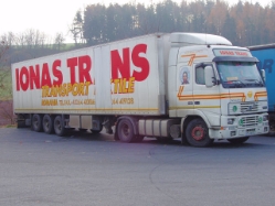 Volvo-FH12-420-Ionas-Trans-Holz-180107-01-RO