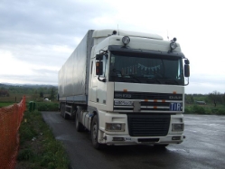 DAF-95-XF-430-weiss-Fustinoni-180506-03-RUS