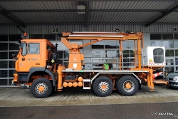 CH-MAN-F2000-26403-orange-Hug-220712-03