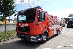 CH-MAN-TGL-12250-FW-Hug-220712-01