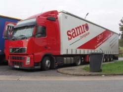 Volvo-FH12-460-Samro-Holz-051005-01-SK