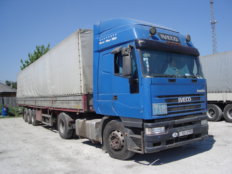 Iveco-EuroStar-440-E--38-Halasz-101007-01-UA.jpg - Tamas Halasz