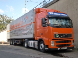 UA-Volvo-FH-400-Transpele-DS-070110-01