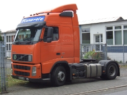 UA-Volvo-FH-400-Transpele-DS-141008-01
