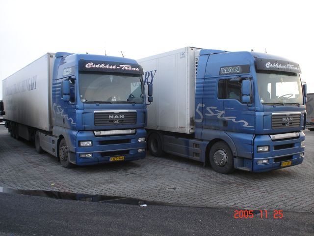 MAN-TGA-XXL-blau-AKovacs-040206-02-HUN.jpg