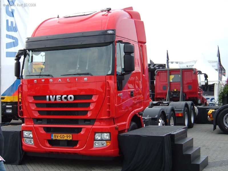 Iveco-Stralis-450-rot-Rolf-28-07-08.jpg