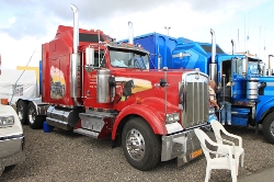Kenworth-W-900-B-rot-280709-01
