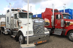 Kenworth-W-900-B-weiss-280709-01