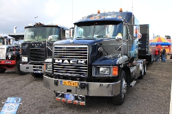 Mack-CH-613-schwarz-280709-02