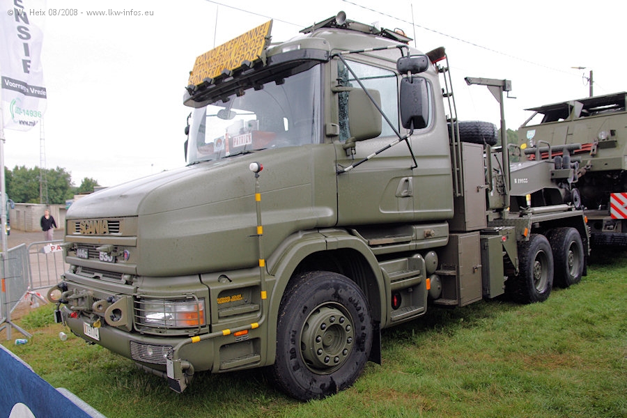 006-Scania-144-G-530-Militaer-110807-01.jpg
