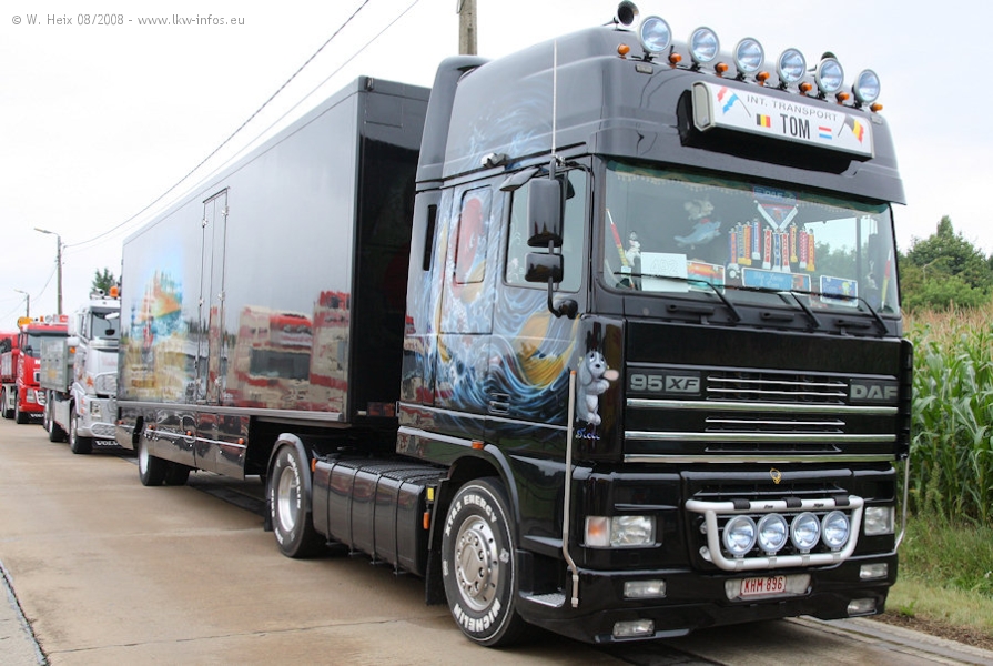 738-DAF-95-XF-TOM-110807-01.jpg