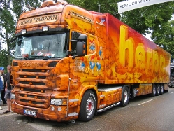 Scania-R-Schmid-Herpa-Monument-Eischer-230607-02